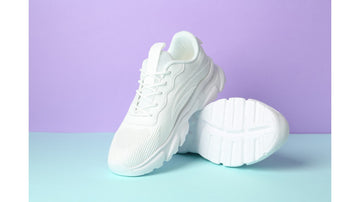Chaussures blanches : comment les garder éclatantes plus longtemps