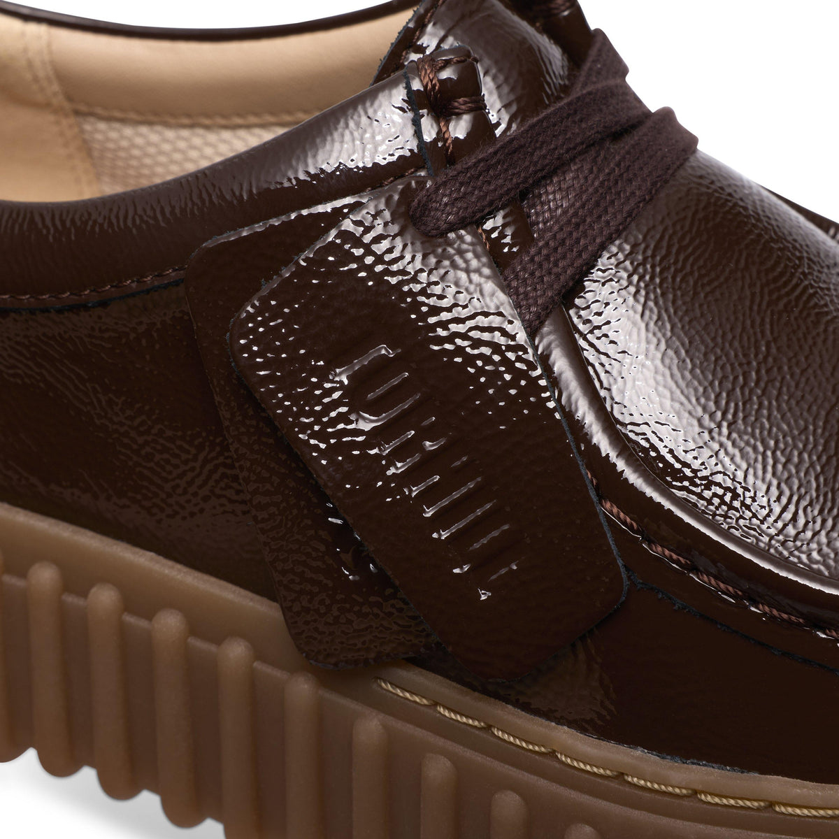 Chaussures compensées pour femme Clarks TORHILL BEE 26186667, brun