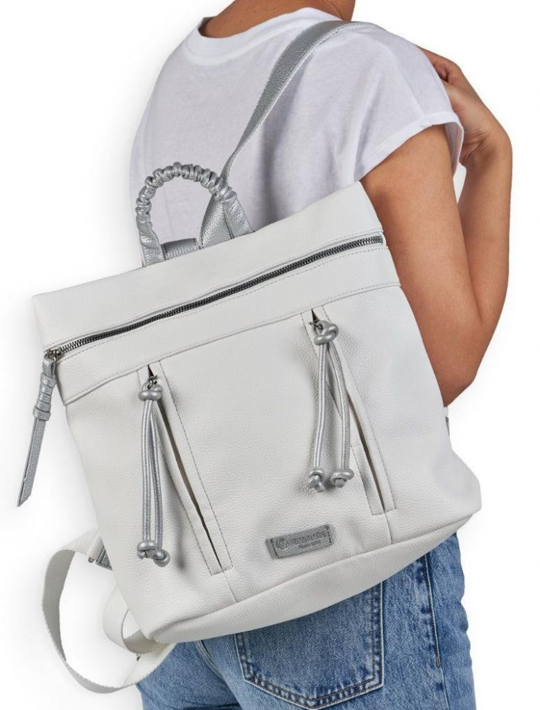 8/6/3/5/7/0/4/8635704